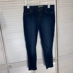 Women’s skinny jeans